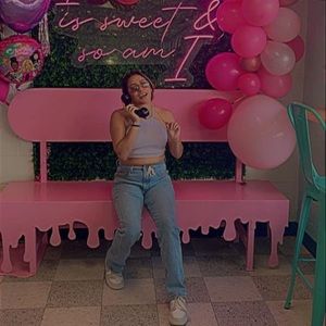 Meet your Posher, Chloe